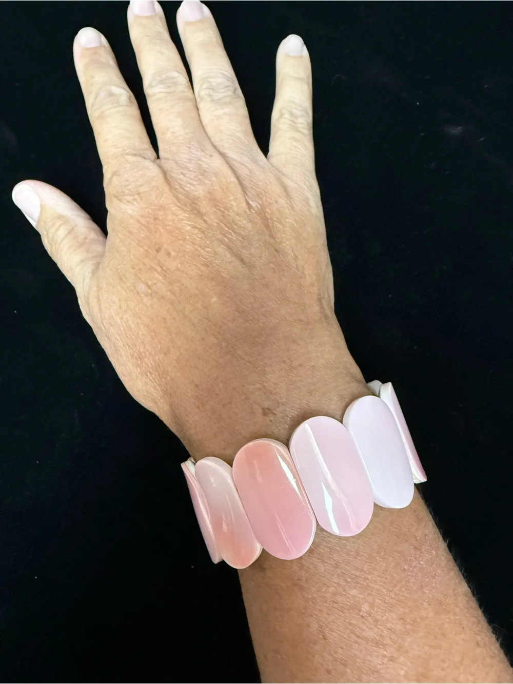 Pink Conch Shell Oval Stretch Bracelet